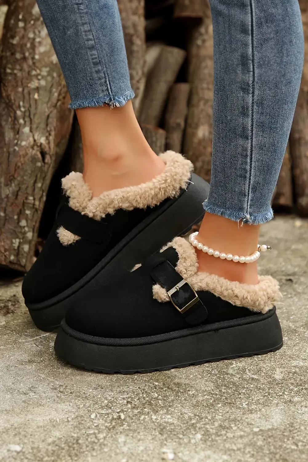 Black Plush Patched Buckle Decor Thick Sole Thermal Slippers