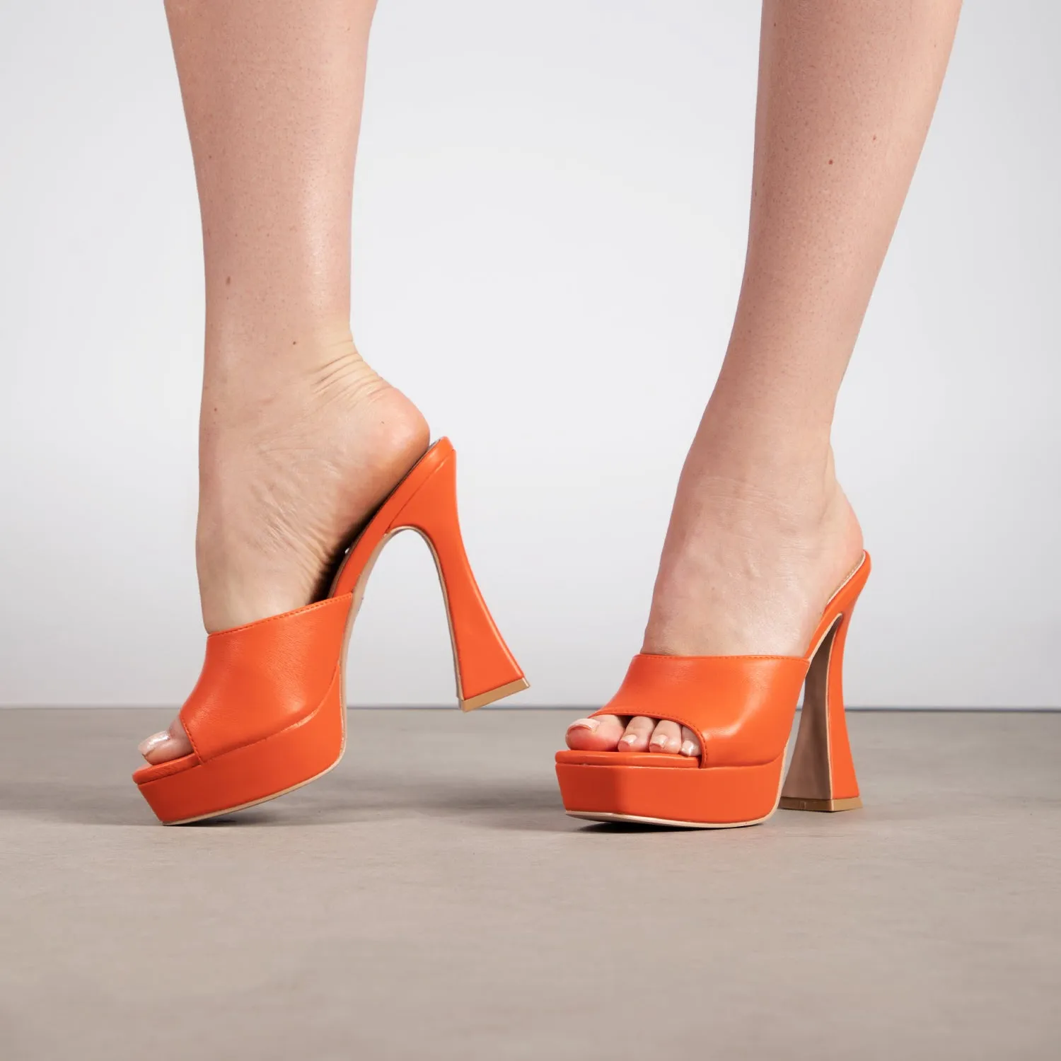 RAID Estee Platform Mule in Orange