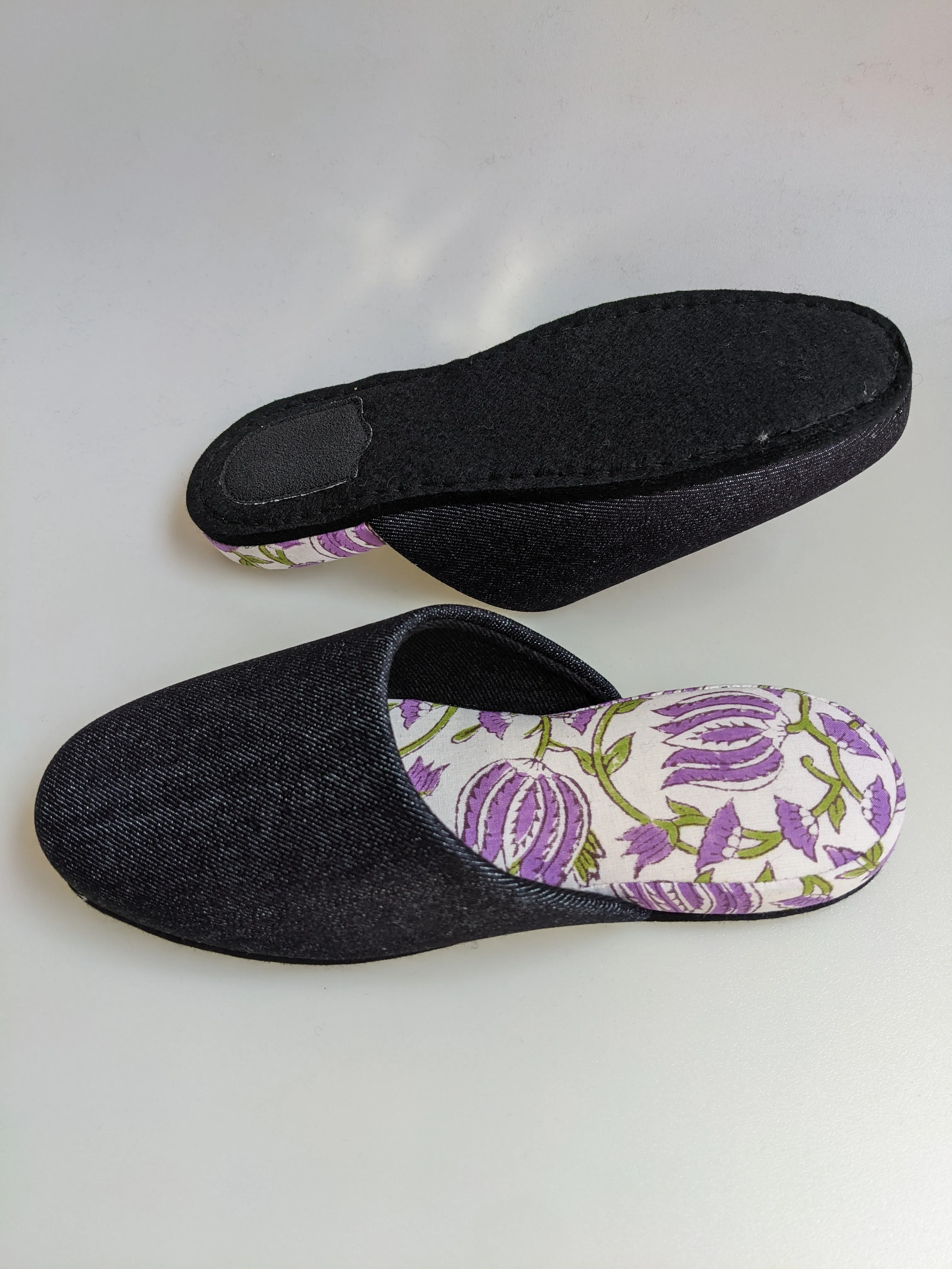 [SALE] Large | Denim and Flowers Mix Slippers #055  [Black wool felt sole]